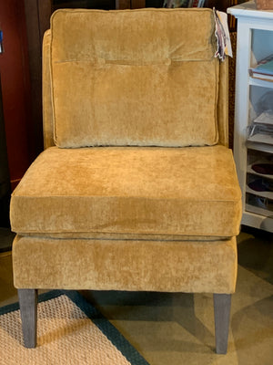 Cozy armless chair in Stain-protected fabric - Showroom Models